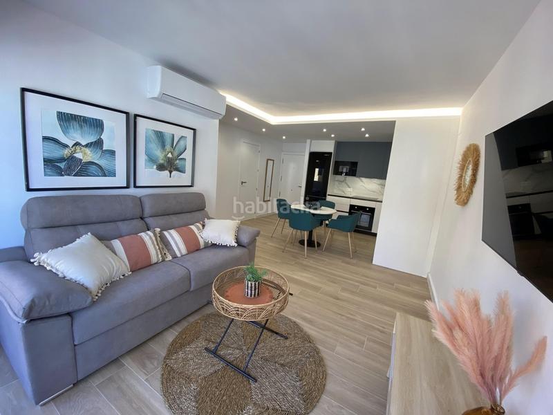 Foto ecbcb52d-b525-4587-af1d-c1ad8db3985d. Apartamento  en planta media de 2 dormitorios en Fuengirola