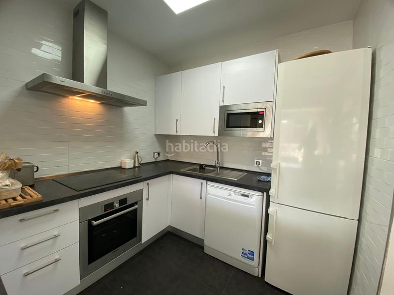 Foto b9654c73-1c1f-4a9f-9714-358dc07aace8. Apartamento  en planta media de 3 dormitorios en Fuengirola