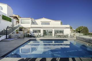 Xalet a Arroyo de la Miel. Villa aislada de 6 dormitorios en benalmadena