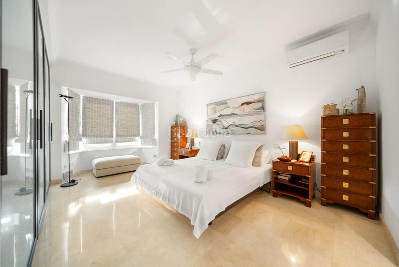 Foto e9d413ec-7306-48df-af96-5d21791486a6. Xalet amb calefacció aparcament piscina a El Faro de Calaburra - Chaparral Mijas