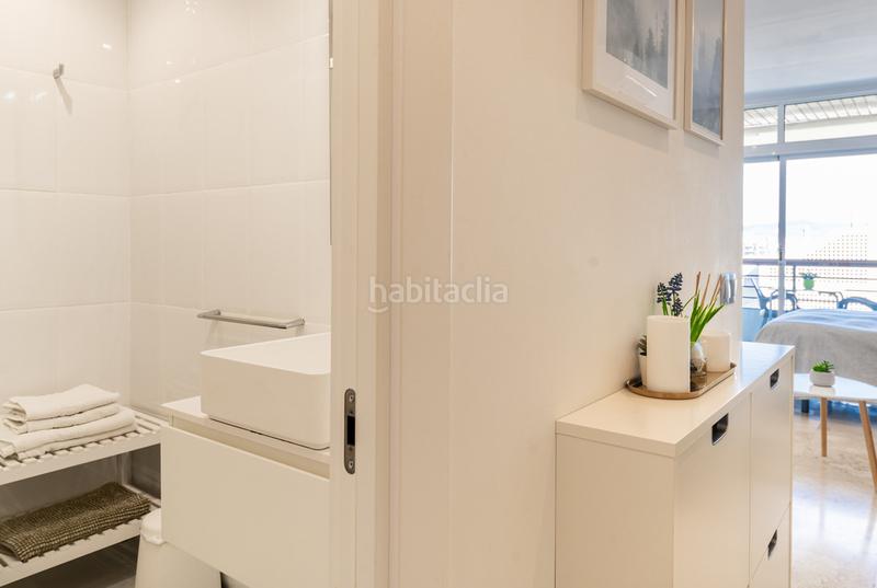 Foto f1d24997-379d-4546-8328-42a9e76e7896. Apartamento  en planta media de 1 dormitorios en Torremolinos