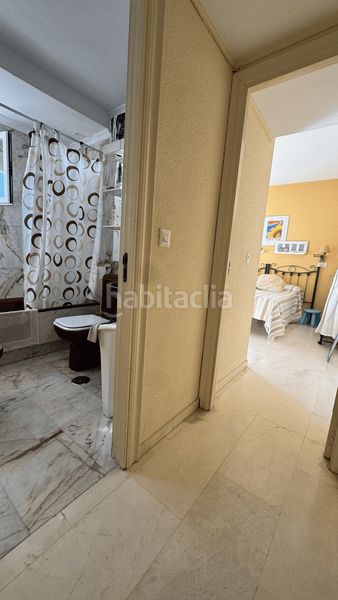 Foto aa0a8fd9-c1d9-4c20-8db2-dc50c5c0322b. Apartamento  en planta media de 3 dormitorios en Fuengirola