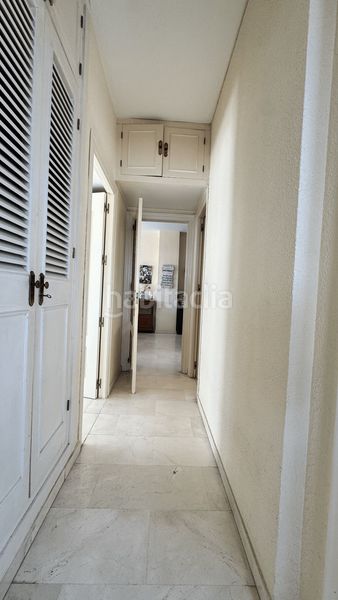 Foto ad22333c-a1b3-4f39-87c2-23afc274fb77. Apartamento  en planta media de 3 dormitorios en Fuengirola