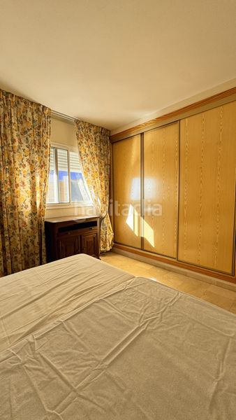 Foto b53c27bc-c5c3-47d6-bb28-7a58df97a6bb. Apartamento  en planta media de 3 dormitorios en Fuengirola