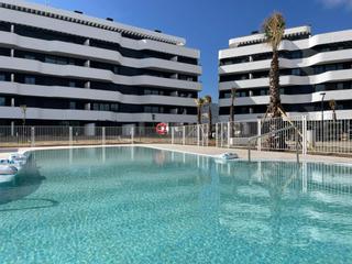 Apartament  Calle capri. Apartamento en planta media de 3 dormitorios en torremolinos