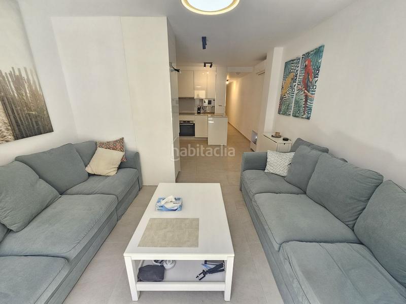 Foto 25108bdc-1720-4075-91ce-9b0e22d0bbbd. Apartamento  en planta media de 2 dormitorios en Fuengirola