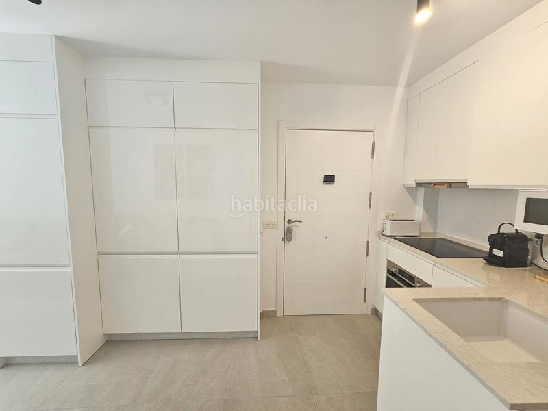 Foto 3b678acb-7865-427e-aecd-81a182ae9679. Apartamento  en planta media de 2 dormitorios en Fuengirola