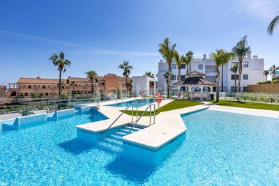 Foto 72816776-24b0-407f-b10c-1fe423edd3a5. Planta baixa amb calefacció aparcament piscina a Mijas