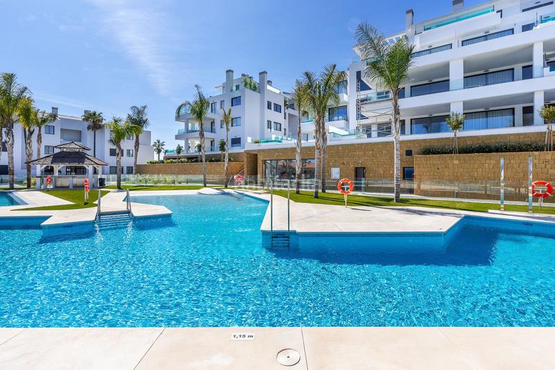 Foto 46ad5c7f-45f4-4039-a436-b0f5e7066550. Apartamento  en planta media de 2 dormitorios en Mijas