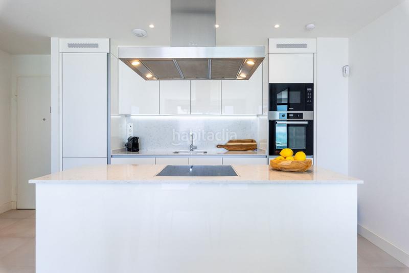 Foto 912bddad-b0ee-4be5-9aad-9bbe037d5fe1. Apartamento  en planta media de 2 dormitorios en Mijas