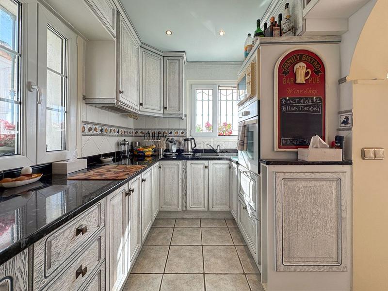 Foto 5b030e42-90cd-41f5-8d0a-afa0a8c5e2c0. Semi detached house with heating pool in Mijas golf Mijas