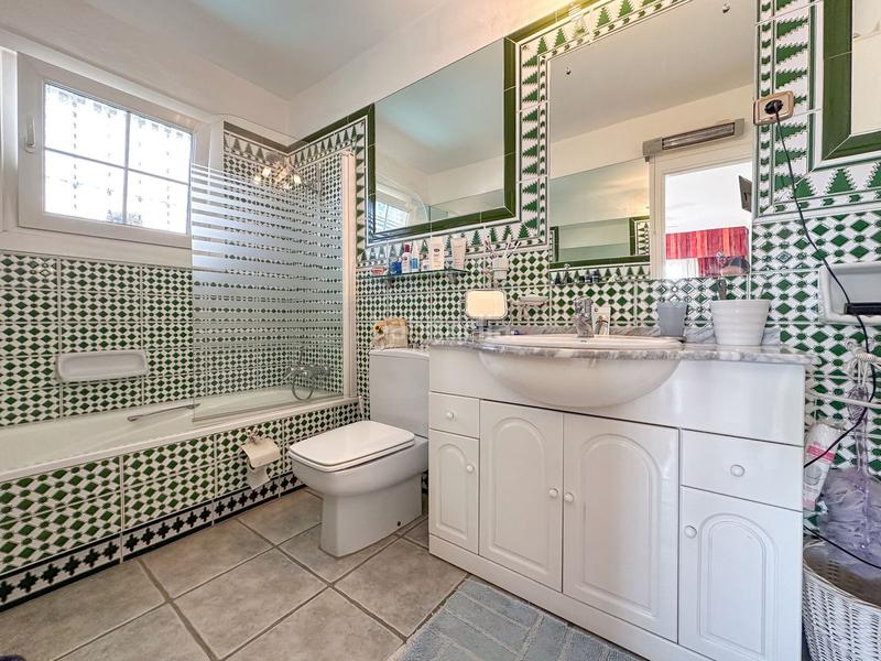 Foto ecf8b6a2-873a-4729-8640-87a80c2d4c44. Semi detached house with heating pool in Mijas golf Mijas