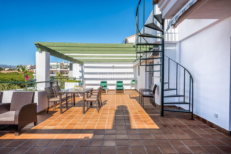 Foto b7e2c217-b54c-4d37-ab93-7d9d6f49e034. Àtic amb calefacció aparcament piscina a Calahonda Mijas