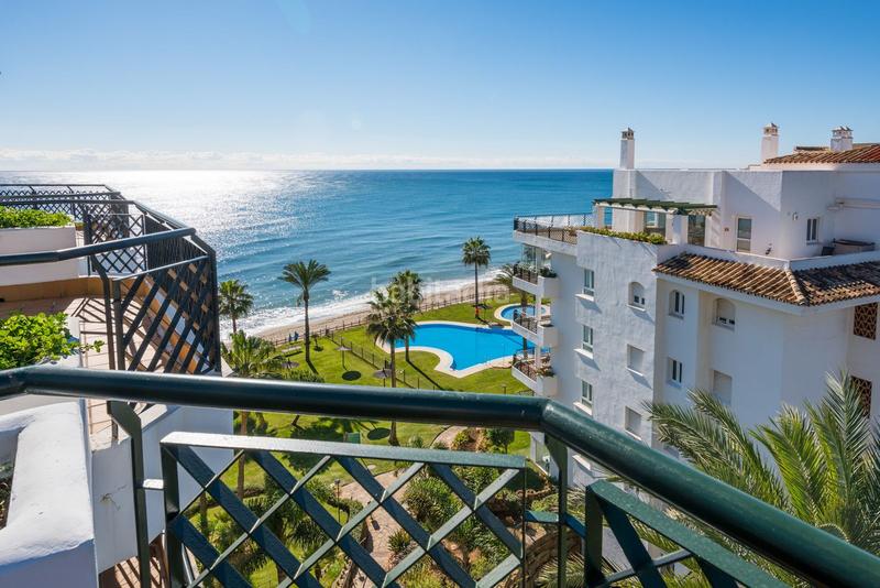 Foto bf853b0c-9623-4f12-baec-960a5cd43120. Àtic amb calefacció aparcament piscina a Calahonda Mijas