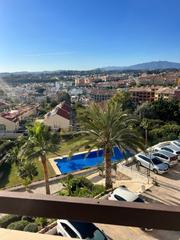 Apartament a Centro ciudad. Apartamento en planta media de 4 dormitorios en fuengirola