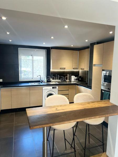 Foto 5d75a632-56a6-4264-9dc3-a5dc7b5ec6b1. Apartamento  en planta media de 4 dormitorios en Fuengirola