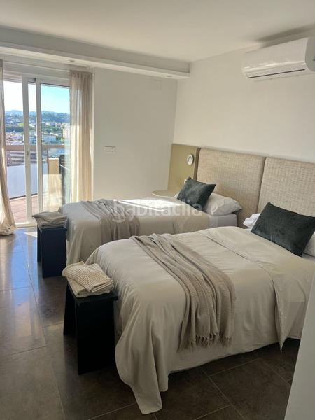 Foto a9a80214-9e92-4712-b52b-9d3bd1eef261. Apartamento  en planta media de 4 dormitorios en Fuengirola