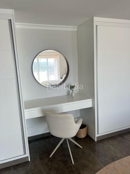 Foto c0c67fc0-085e-4244-b8a3-3d3a06d38f08. Apartamento  en planta media de 4 dormitorios en Fuengirola
