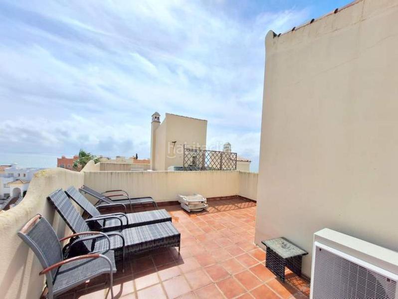 Foto edaea733-ae35-4ce1-bcaf-2630f32115d8. Attico con parcheggio piscina in Casares pueblo Casares