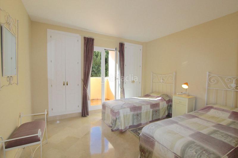 Foto 0df22163-d2d2-4170-9020-4466f9e0049b. Apartamento  en planta media de 3 dormitorios en Elviria en Marbella
