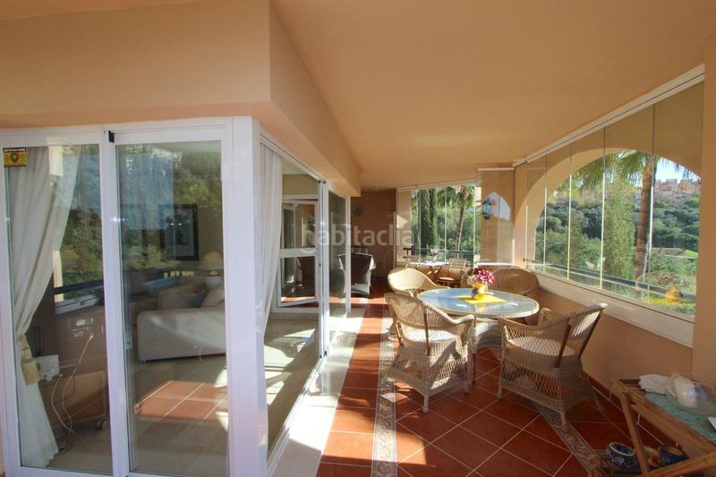 Foto 3d9b2693-c8be-49f0-851c-300512069f7e. Apartamento  en planta media de 3 dormitorios en Elviria en Marbella