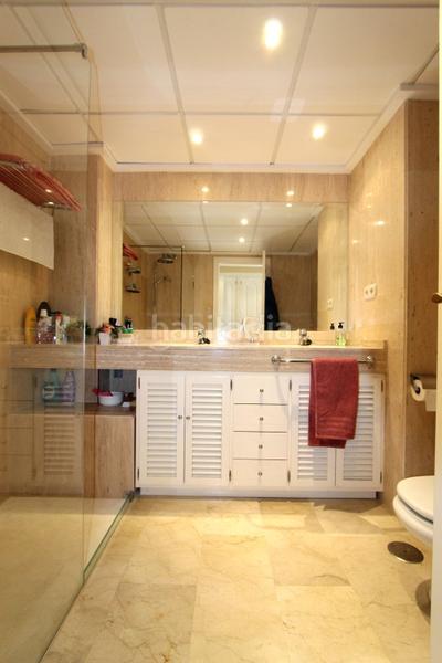 Foto 3f6c1c9e-00b3-4a09-96de-882bbc60cf92. Apartamento  en planta media de 3 dormitorios en Elviria en Marbella