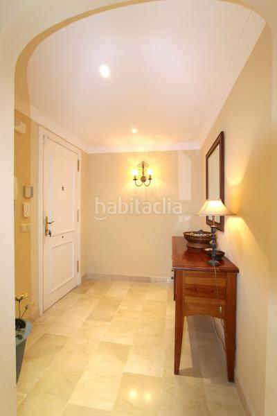 Foto 7c8e3863-b340-49ec-97d6-4a4f0cabb1e1. Apartamento  en planta media de 3 dormitorios en Elviria en Marbella