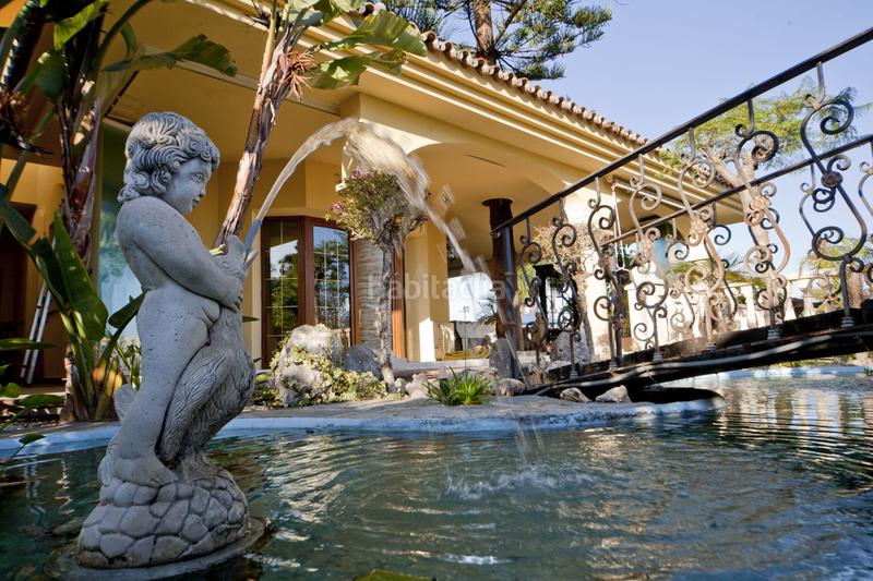 Foto 3cd0144a-dcca-4f16-affd-938d01569993. Xalet amb calefacció aparcament piscina a Puerto Banús Marbella