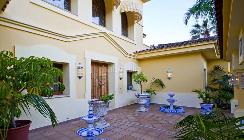Foto 943d99b8-daa8-43a2-8b3e-ac31d16a7f51. Xalet amb calefacció aparcament piscina a Puerto Banús Marbella