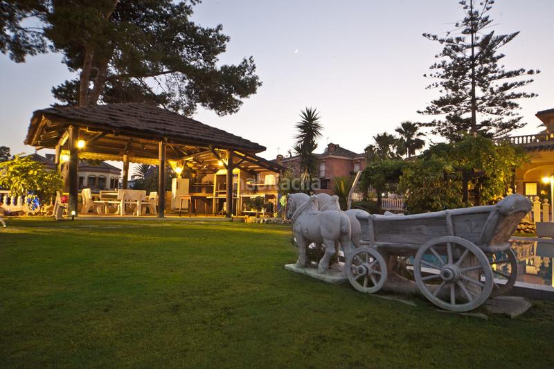 Foto 9c1ecb1f-1baf-4f1e-9c93-5d9dcbeef569. Xalet amb calefacció aparcament piscina a Puerto Banús Marbella