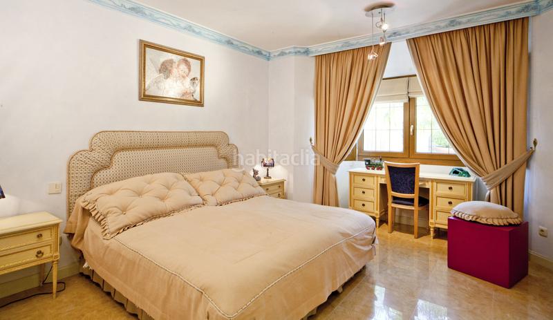 Foto c7334222-4a20-47fd-99ce-c94469f2ec58. Xalet amb calefacció aparcament piscina a Puerto Banús Marbella