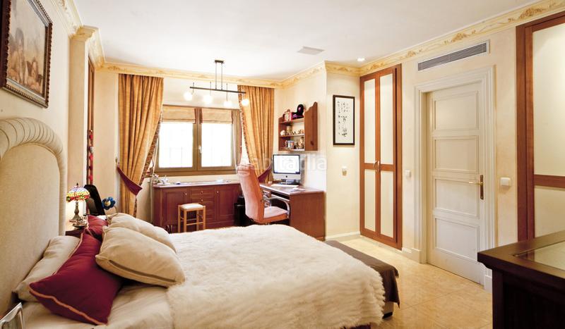 Foto cc6c01e4-6c40-4f97-b60b-cc2ad6d5f245. Xalet amb calefacció aparcament piscina a Puerto Banús Marbella