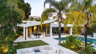 Chalet in Hacienda Las Chapas. Villa aislada de 5 dormitorios en hacienda las chapas