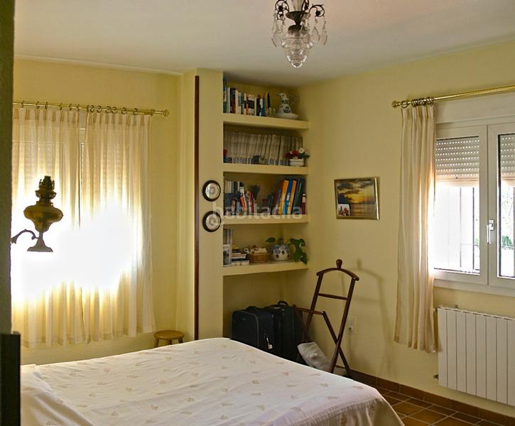 Foto 5acbe809-1b1a-4495-9a60-50e107bea637. Chalet villa aislada de 4 dormitorios en Elviria en Marbella
