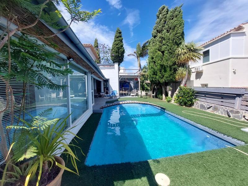 Foto d3449375-832c-420d-875f-0e707db8a362. Chalet villa aislada de 5 dormitorios en Bel - Air Estepona