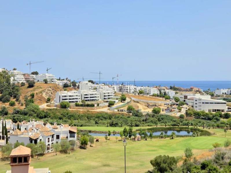 Foto 3ebb2c27-7a00-4cf5-a108-d4b74db03dd0. Reihenhaus mit parking pool in Bel - Air Estepona