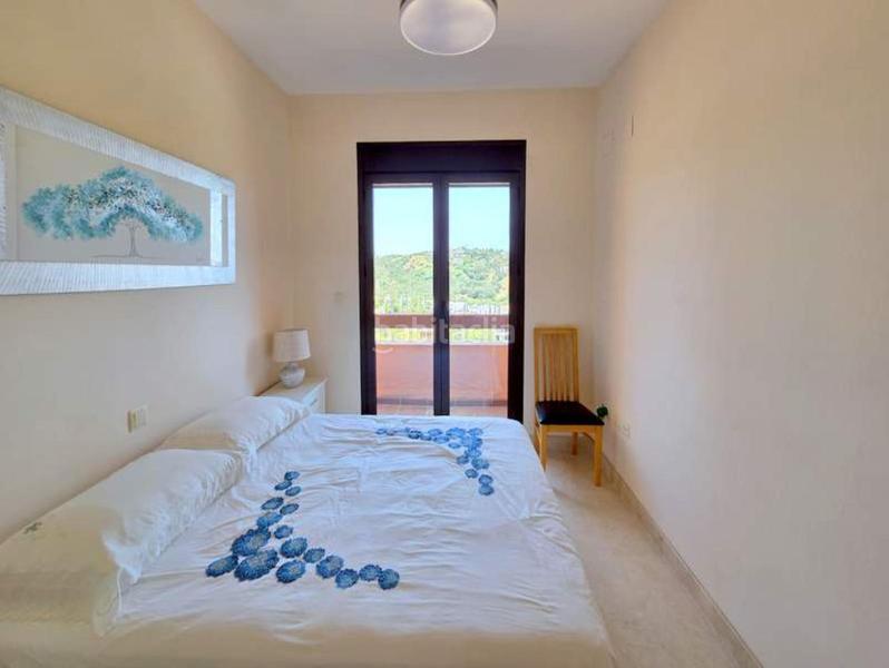 Foto a9eb9bde-a8e6-4096-b484-044b62d671ca. Reihenhaus mit parking pool in Bel - Air Estepona