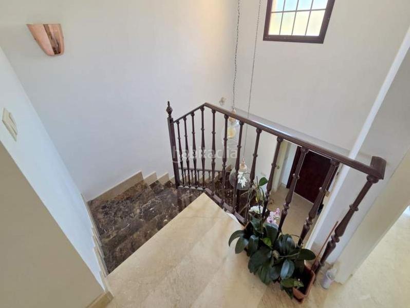 Foto af3921cb-2f54-4329-b3e0-669253e0f8d3. Reihenhaus mit parking pool in Bel - Air Estepona