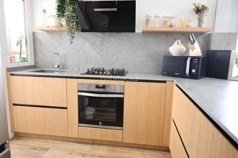 Foto b2a48875-f241-45f0-9660-3ee592d774f2. Apartamento  en última planta de 3 dormitorios en Calahonda en Mijas