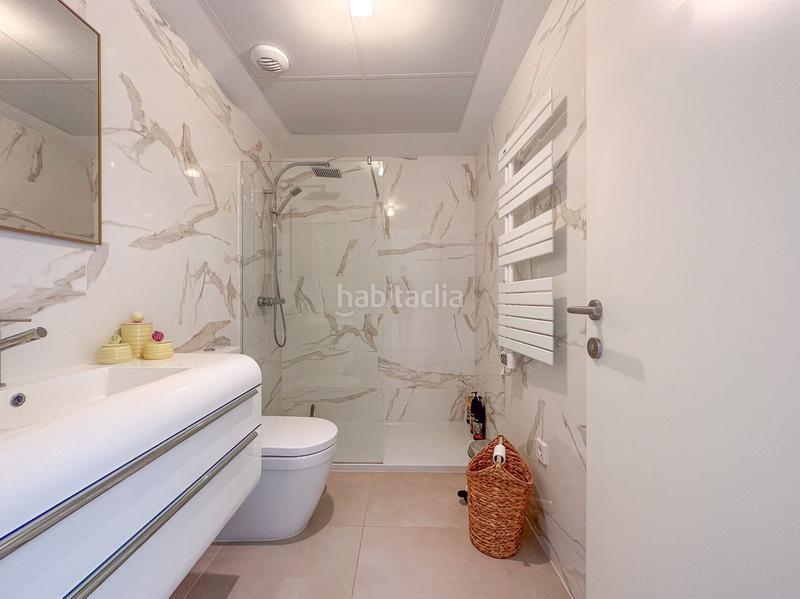 Foto f9e25e6a-68eb-40c1-b577-8c4d665b2fdd. Dúplex amb calefacció aparcament piscina a Centro ciudad Fuengirola
