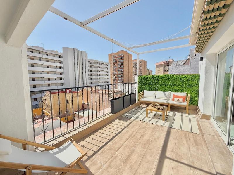 Foto 0b927da1-1434-4b8c-8a76-ec255f323338. Ático  de 2 dormitorios en Centro ciudad Fuengirola