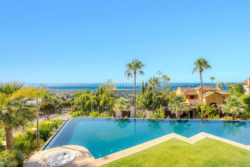 Foto 0a65fb32-2ec0-4ffc-b9e5-939794f94166. Chalet avec chauffage parking piscine dans Sierra Blanca Marbella