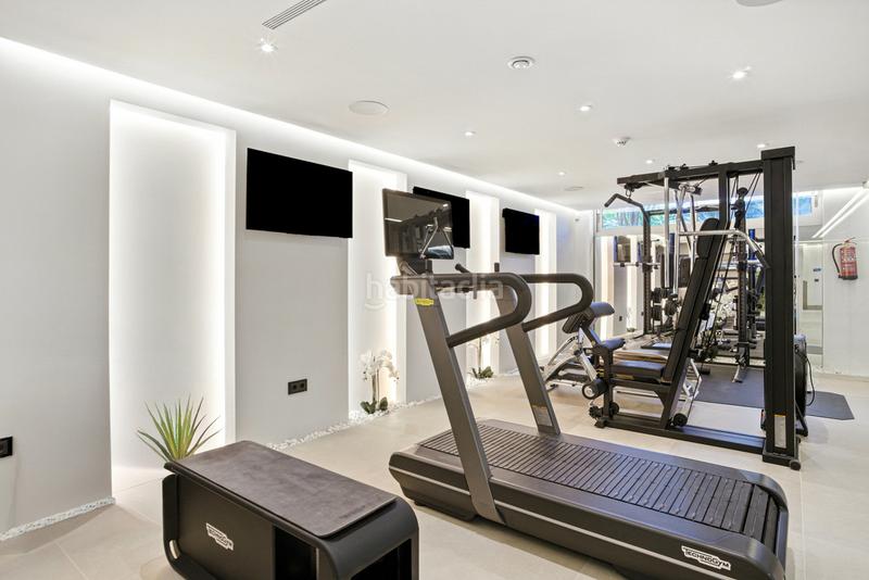 Foto 476aad5f-b2cc-4788-93a6-ef6eee0c47f0. Chalet avec chauffage parking piscine dans Sierra Blanca Marbella