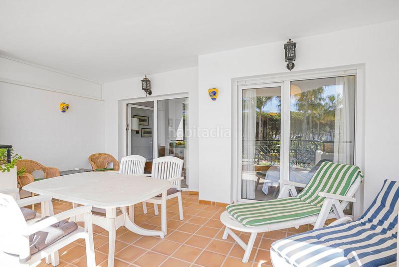 Foto 40d192ff-3ea9-4006-992e-0b22a4e25421. Apartamento  en planta media de 2 dormitorios en Calahonda en Mijas