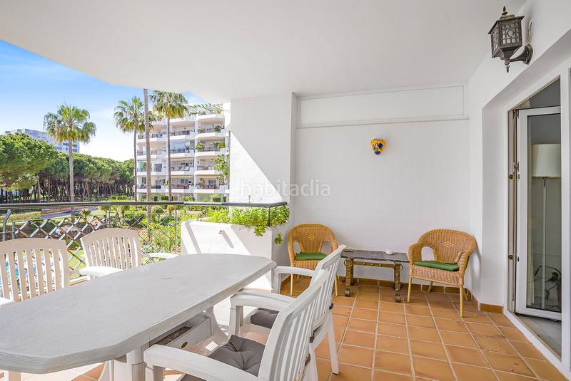 Foto 6d51db12-8499-4fa3-b684-1014fc311d50. Apartamento  en planta media de 2 dormitorios en Calahonda en Mijas