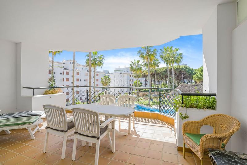 Foto 812ac169-ce1f-4d66-84f6-23916cb7cb83. Apartamento  en planta media de 2 dormitorios en Calahonda en Mijas