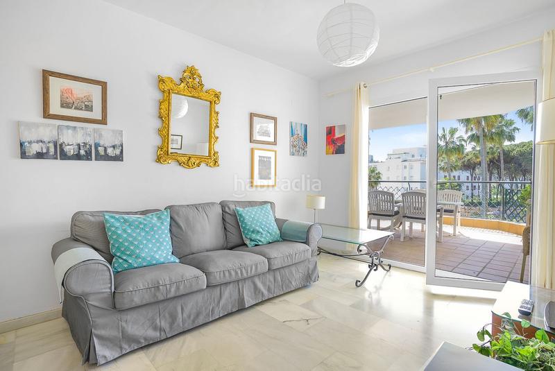 Foto 9bf29133-c15b-4a1b-bb18-68ad14344efd. Apartamento  en planta media de 2 dormitorios en Calahonda en Mijas