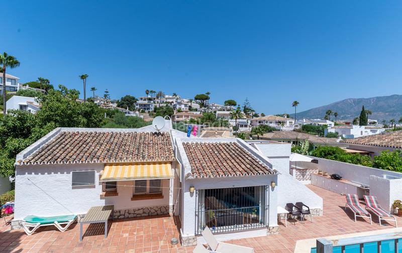 Foto 9bebbf53-c84e-4738-93b7-fc832393d171. Chalet villa aislada de 3 dormitorios en cerros del aguila en Mijas
