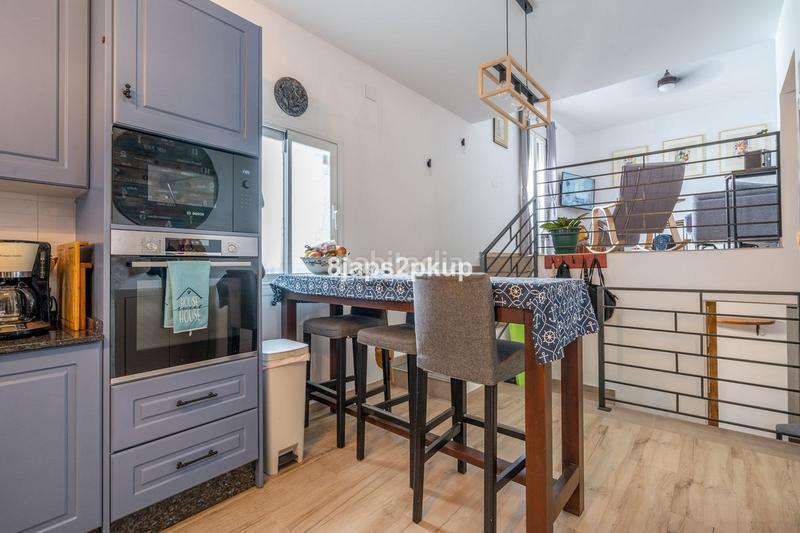 Foto c049b160-6cee-4484-a111-1cd33c975908. Casa adossada amb calefacció a Bel - Air Estepona