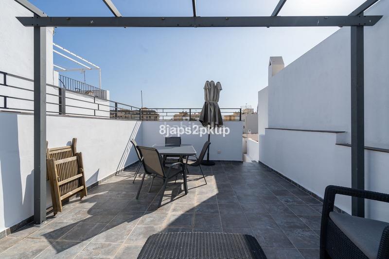 Foto d3da91ad-f51f-47bc-ac6b-9093378d6001. Casa adossada amb calefacció a Bel - Air Estepona